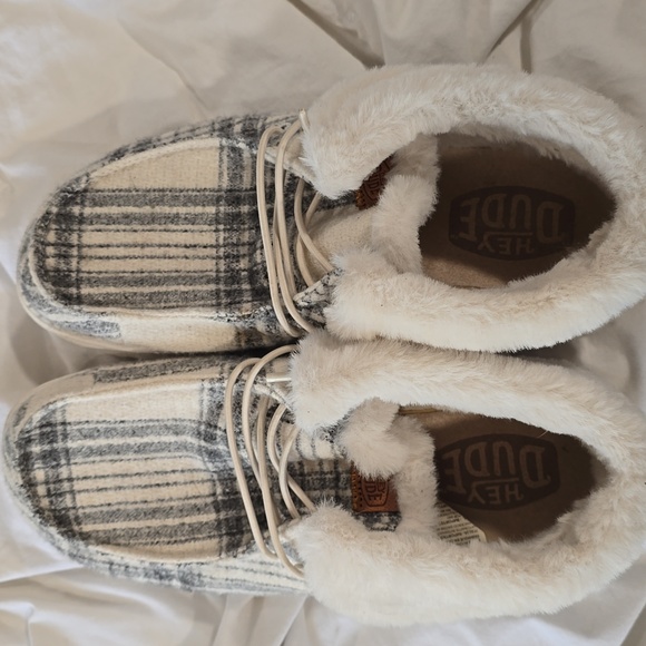 Hey Dude Wendy Fold Plaid - Picture 3 of 6